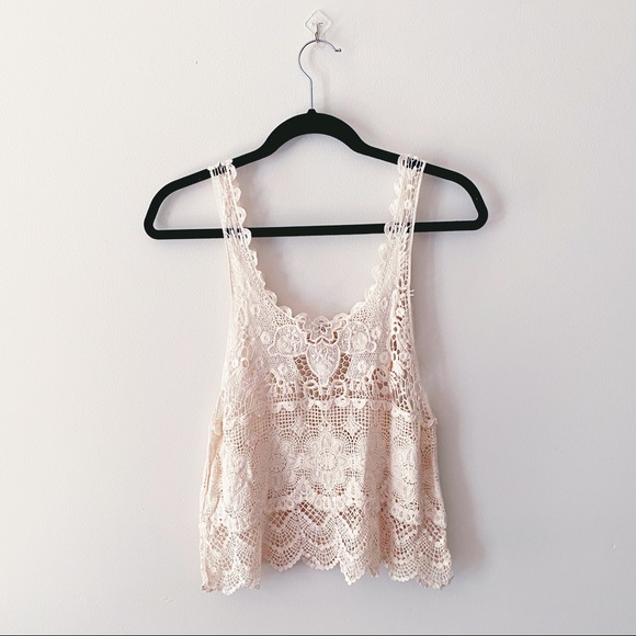 ISSI | Crochet Cropped Tank - Picture 2 of 4